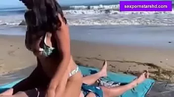 Play Busty amateur gets fucked in the beach