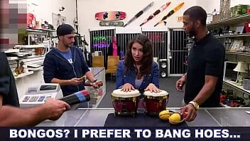 Abspielen Xxx pawn - bongo hoe kitty catherine verkauft ihren dicken arsch für schnelles geld