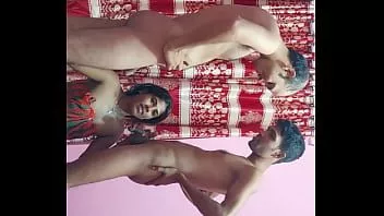 Afspelen Uttaran20- harde viertal orgie met twee amateur koppels bikini hete schattige sexy strakke poesje funking
