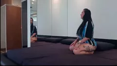 Afspelen Getatoeëerde Vixens DinniGata en SaymonFitness in wilde FODA GRENAL orgie