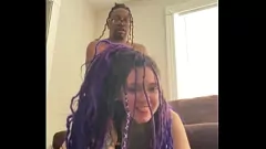 play Una MILF latina tatuata sopporta un violento martellamento interrazziale