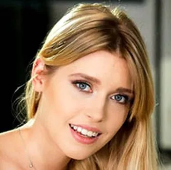 Pornstar Freya Mayer