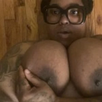 Pornoster Hazelnutxxx